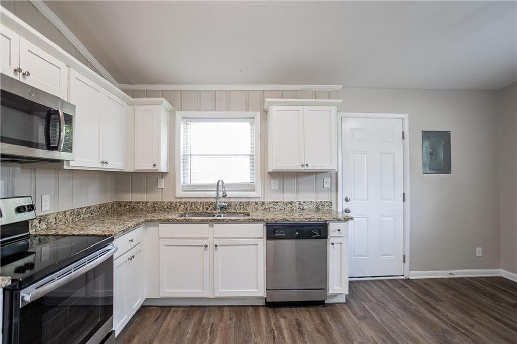 3 bedroom, 2 bathroom, 1,075 sq ft single family residence for sale at 2460 Tyler Way, Decatur, GA 30032 — photo 10