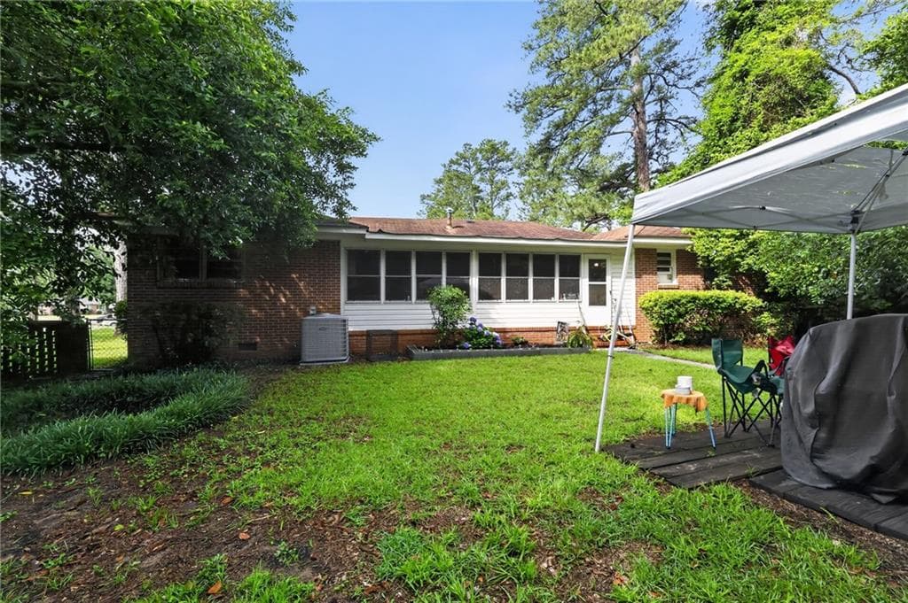 3 bedroom, 2 bathroom, 1,563 sq ft single family residence for sale at 1819 Canterbury Road, Macon, GA 31206 — photo 3