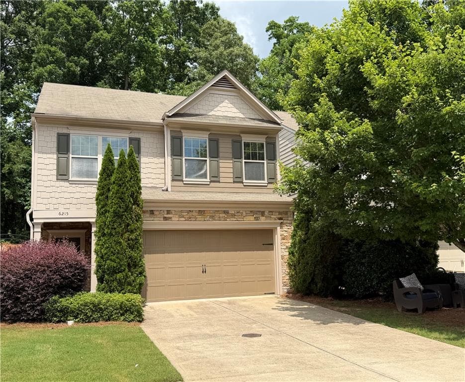 3 bedroom, 3 bathroom, 2,018 sq ft single family residence for rent at 6215 Crested Moss Drive, Alpharetta, GA 30004 for $2,600 a month — photo 1 of 31