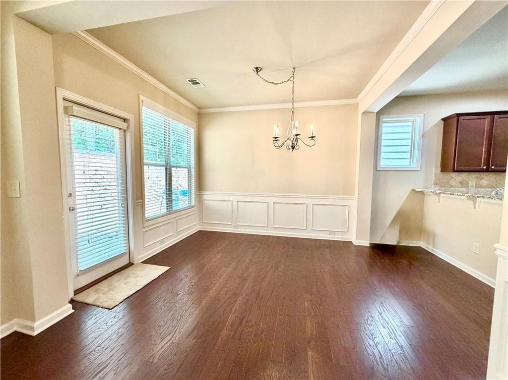 3 bedroom, 3 bathroom, 2,018 sq ft single family residence for rent at 6215 Crested Moss Drive, Alpharetta, GA 30004 for $2,600 a month — photo 5