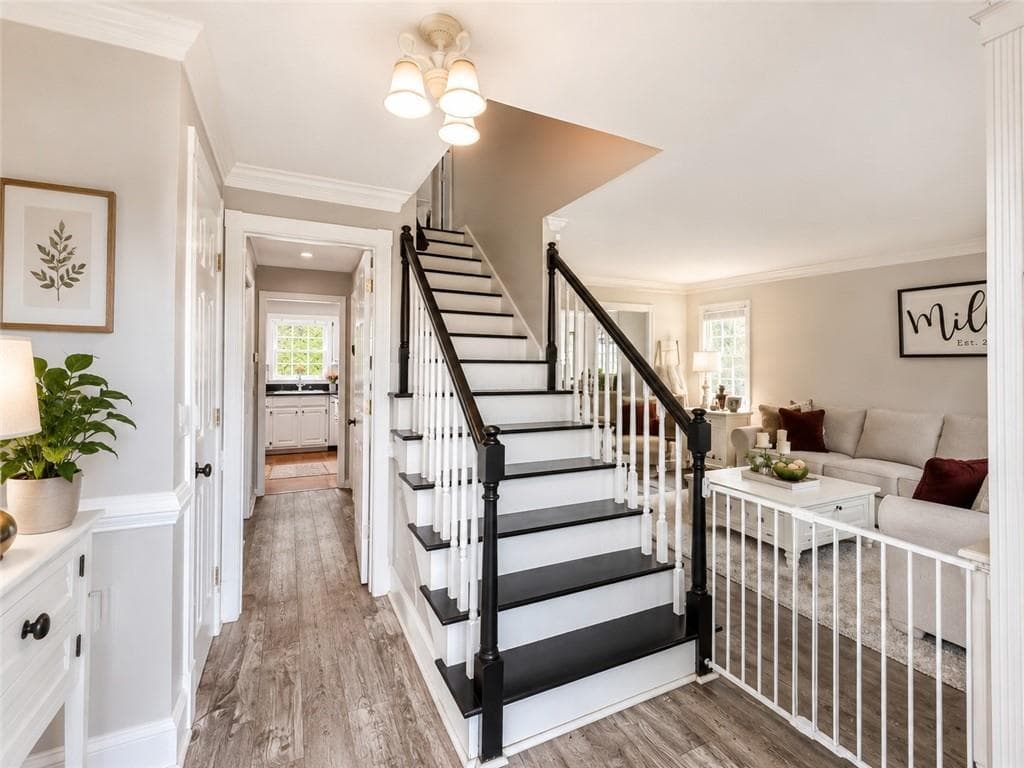 5 bedroom, 3 bathroom, 4,255 sq ft single family residence under contract at 2472 Chimney Top Lane, Snellville, GA 30078 — photo 3