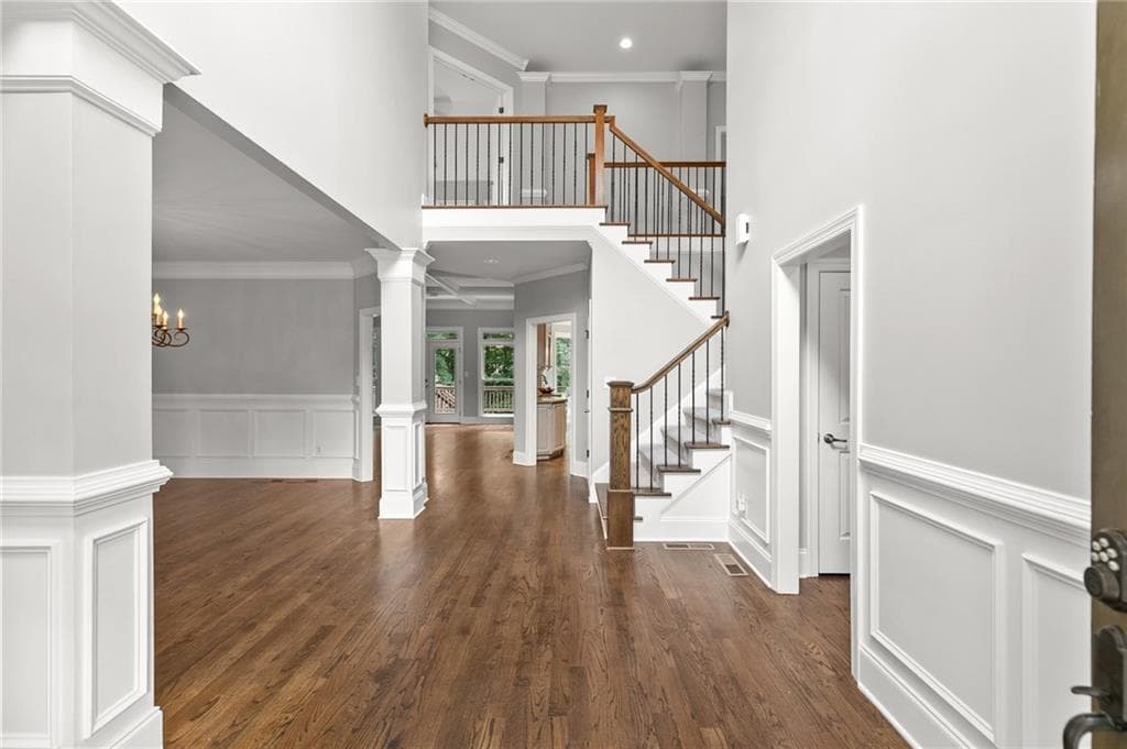 6 bedroom, 6 bathroom, 5,482 sq ft single family residence under contract at 302 Beech Tree Hollow, Sugar Hill, GA 30518 — photo 4