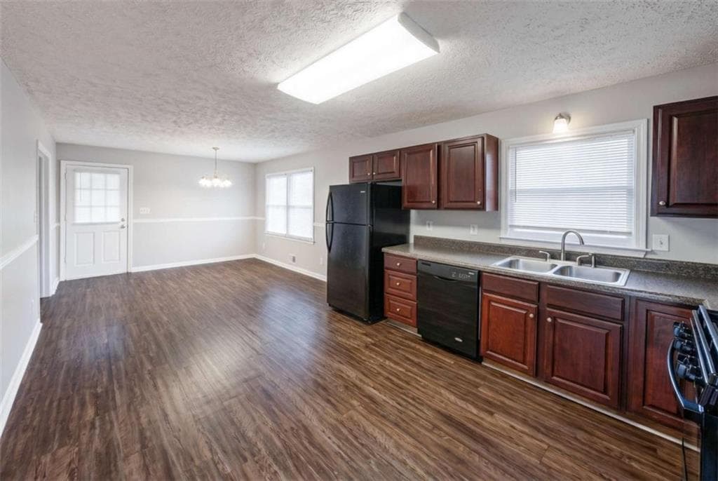 3 bedroom, 2 bathroom, 2,192 sq ft single family residence for sale at 1481 Smokehouse Lane, Stone Mountain, GA 30088 — photo 4