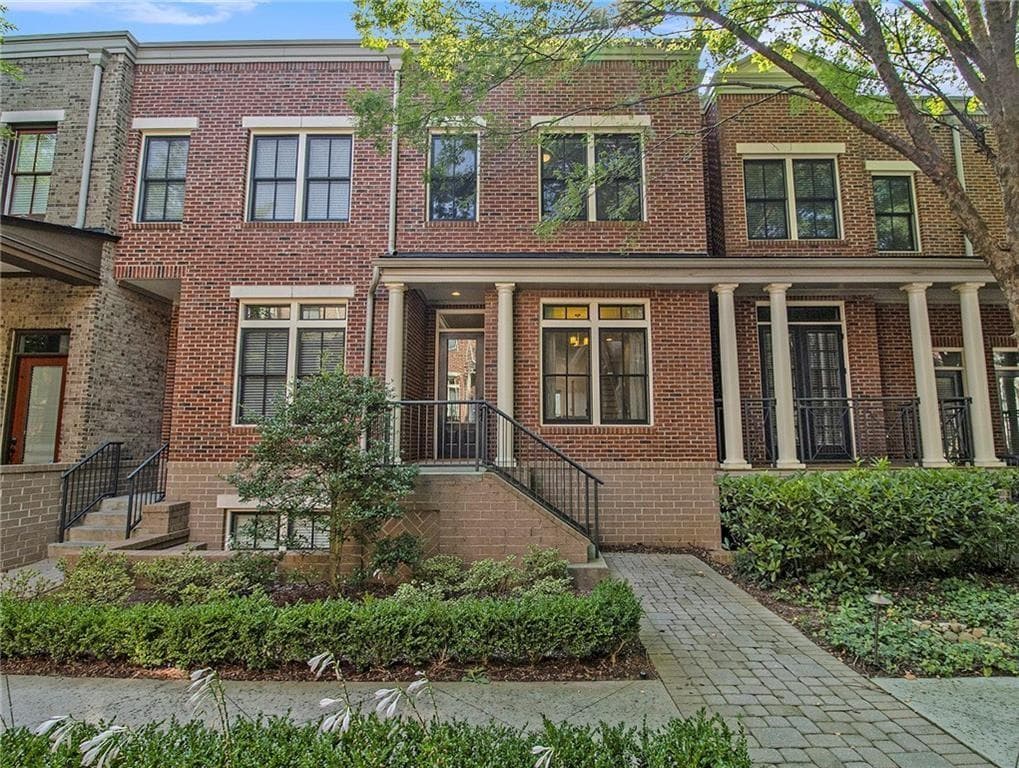 2 bedroom, 3 bathroom, 1,390 sq ft townhouse sold at 4694 Dogwood Alley, Atlanta, GA 30338