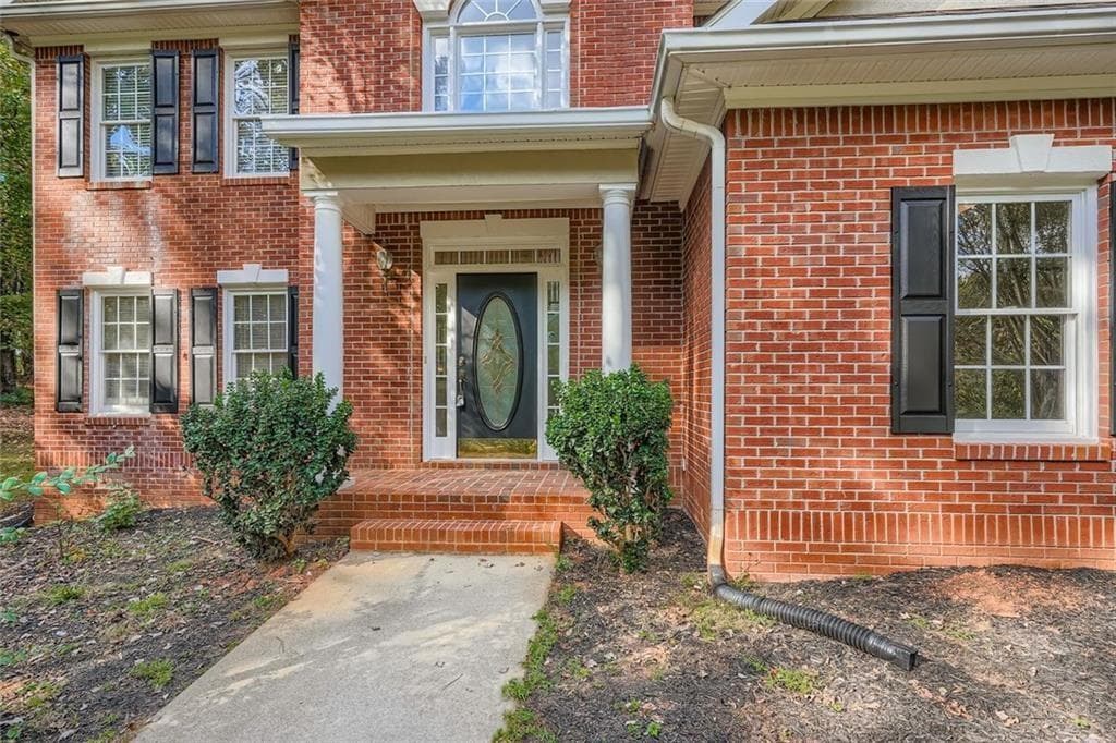 4 bedroom, 3 bathroom, 2,824 sq ft single family residence for sale at 100 Hamilton Glen Court, Fayetteville, GA 30215 — photo 3