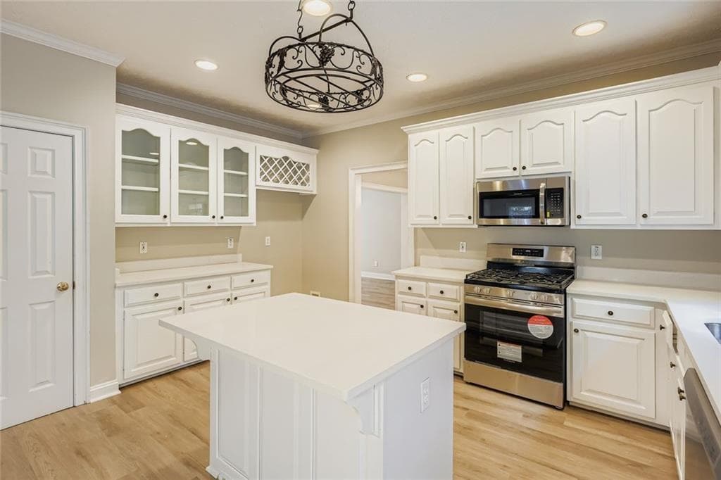 4 bedroom, 3 bathroom, 2,824 sq ft single family residence for sale at 100 Hamilton Glen Court, Fayetteville, GA 30215 — photo 8