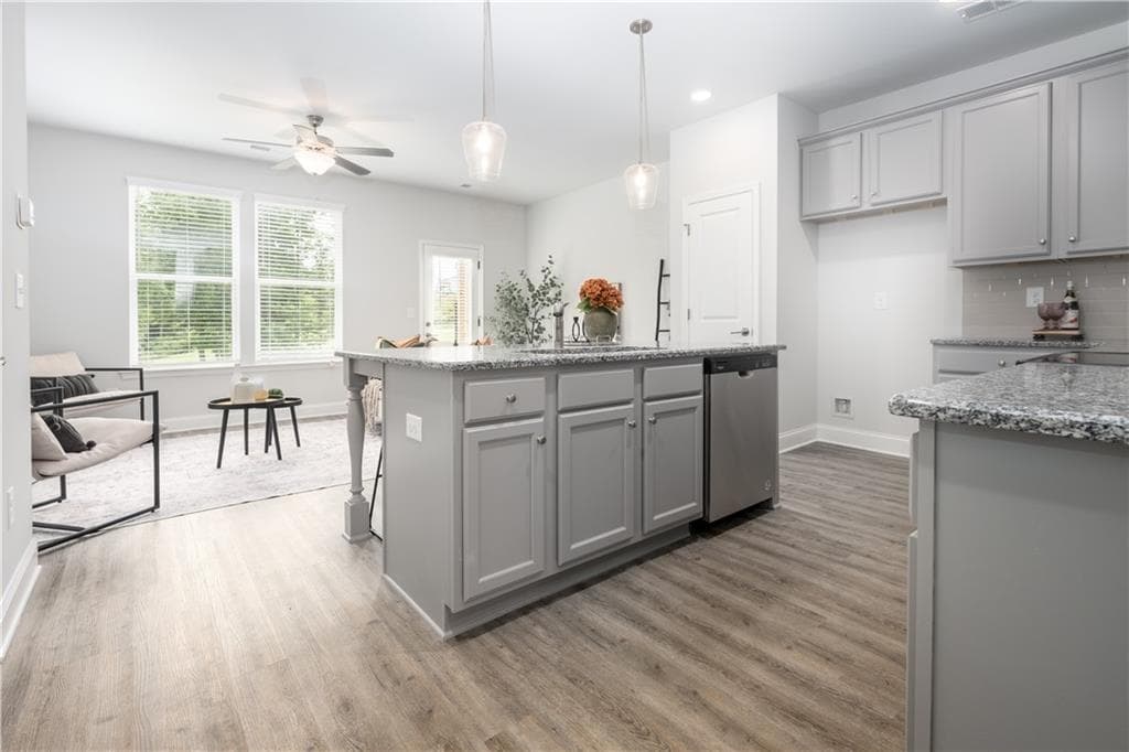 3 bedroom, 3 bathroom, 1,294 sq ft townhouse for sale at 121 Greenview Lot 1304 Court, Homer, GA 30547 — photo 4