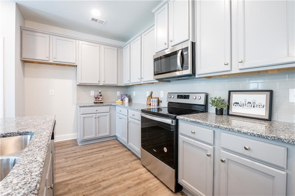 3 bedroom, 3 bathroom, 1,294 sq ft townhouse for sale at 121 Greenview Lot 1304 Court, Homer, GA 30547 — photo 5
