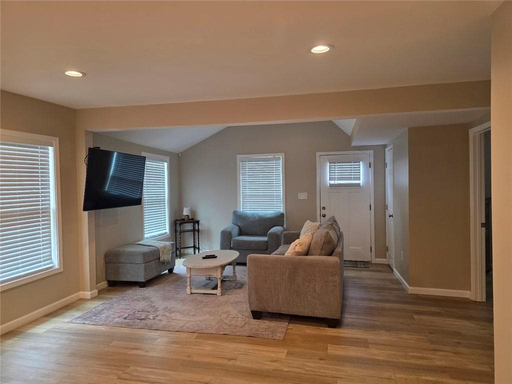 3 bedroom, 2 bathroom, 1,316 sq ft single family residence for sale at 722 Lacy Street, Monroe, GA 30655 — photo 5