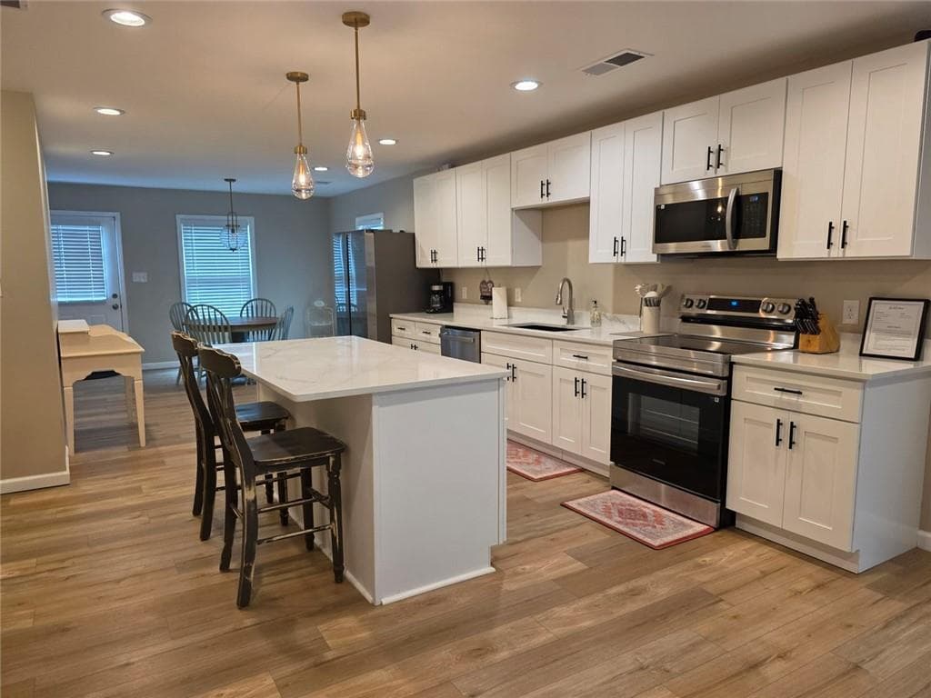 3 bedroom, 2 bathroom, 1,316 sq ft single family residence for sale at 722 Lacy Street, Monroe, GA 30655 — photo 6