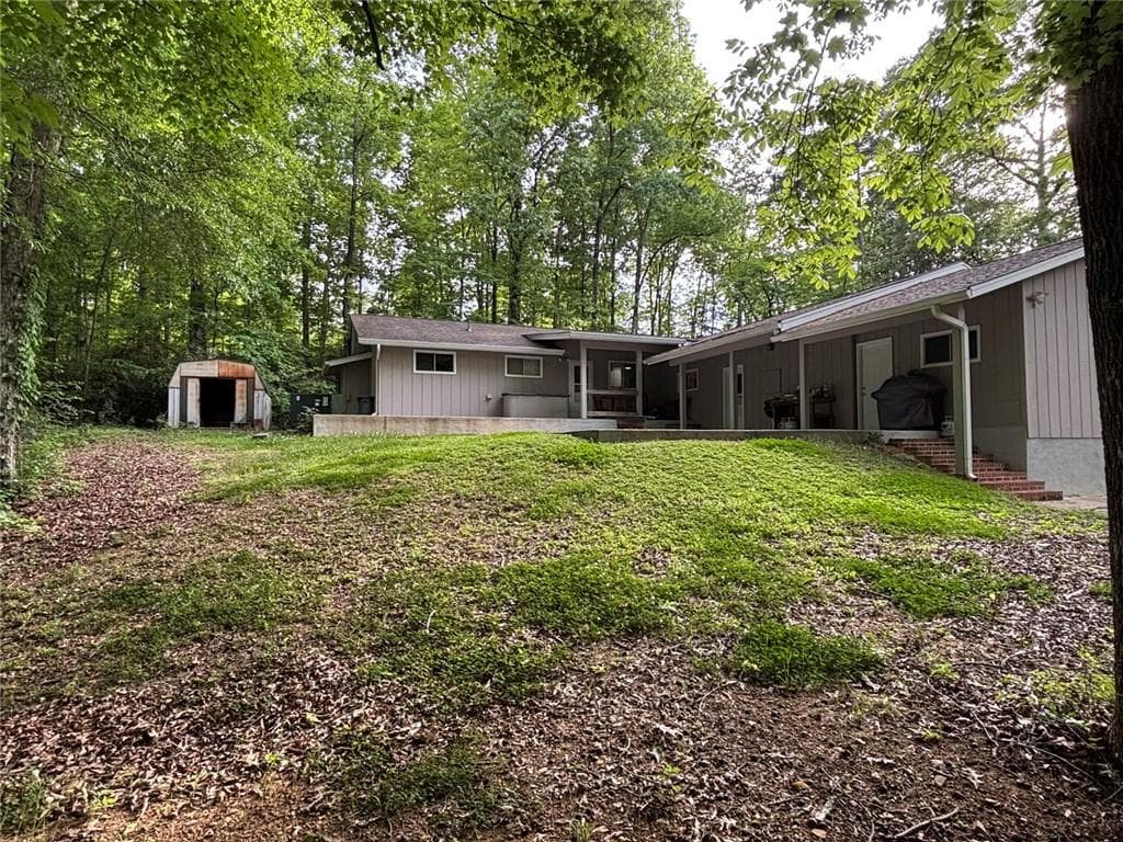 5 bedroom, 3 bathroom, 2,523 sq ft single family residence for sale at 183 Barker Road, Rome, GA 30165 — photo 4