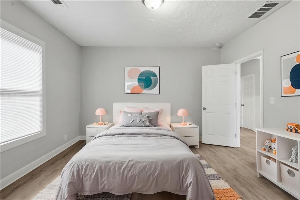 3 bedroom, 1 bathroom, 1,225 sq ft single family residence for sale at 1337 SW Mcclelland Avenue, Atlanta, GA 30344 — photo 5
