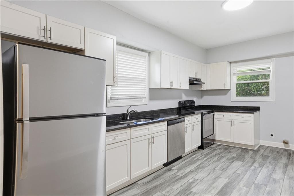 3 bedroom, 1 bathroom, 1,225 sq ft single family residence for sale at 1337 SW Mcclelland Avenue, Atlanta, GA 30344 — photo 8