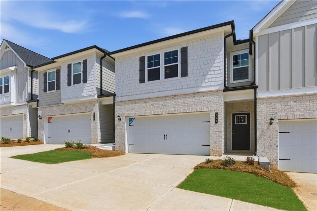 3 bedroom, 3 bathroom, 1,718 sq ft condominium under contract at 623 Treasure Drive, Stockbridge, GA 30281 — photo 2