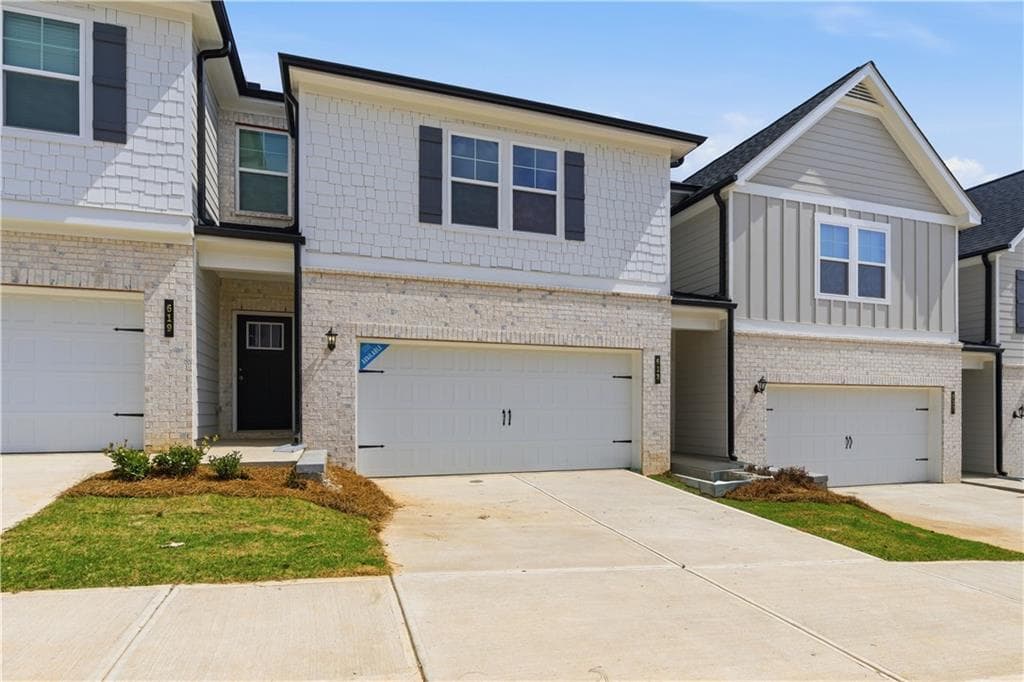 3 bedroom, 3 bathroom, 1,718 sq ft condominium under contract at 623 Treasure Drive, Stockbridge, GA 30281 — photo 3