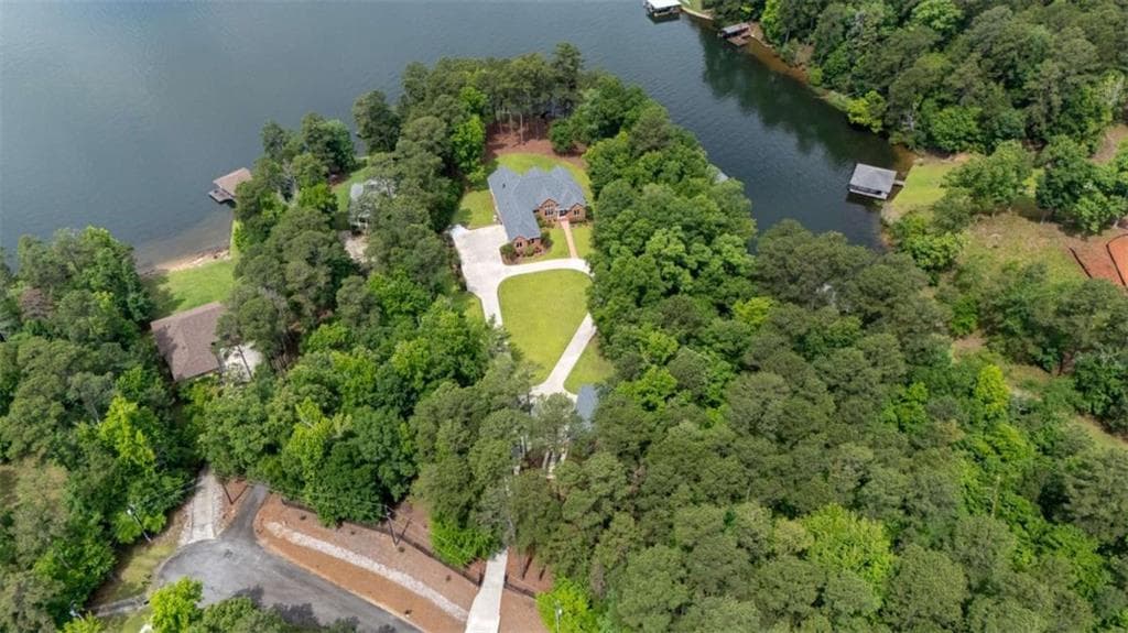 4 bedroom, 5 bathroom, 4,649 sq ft single family residence for sale at 111 Clover Court, Sparta, GA 31087 — photo 4