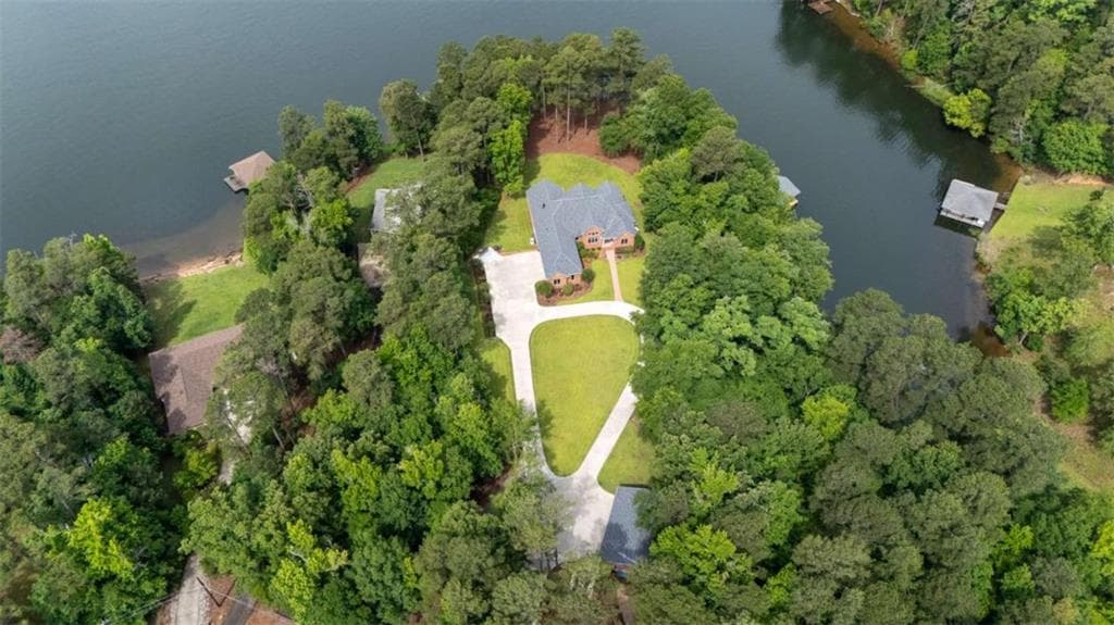 4 bedroom, 5 bathroom, 4,649 sq ft single family residence for sale at 111 Clover Court, Sparta, GA 31087 — photo 5