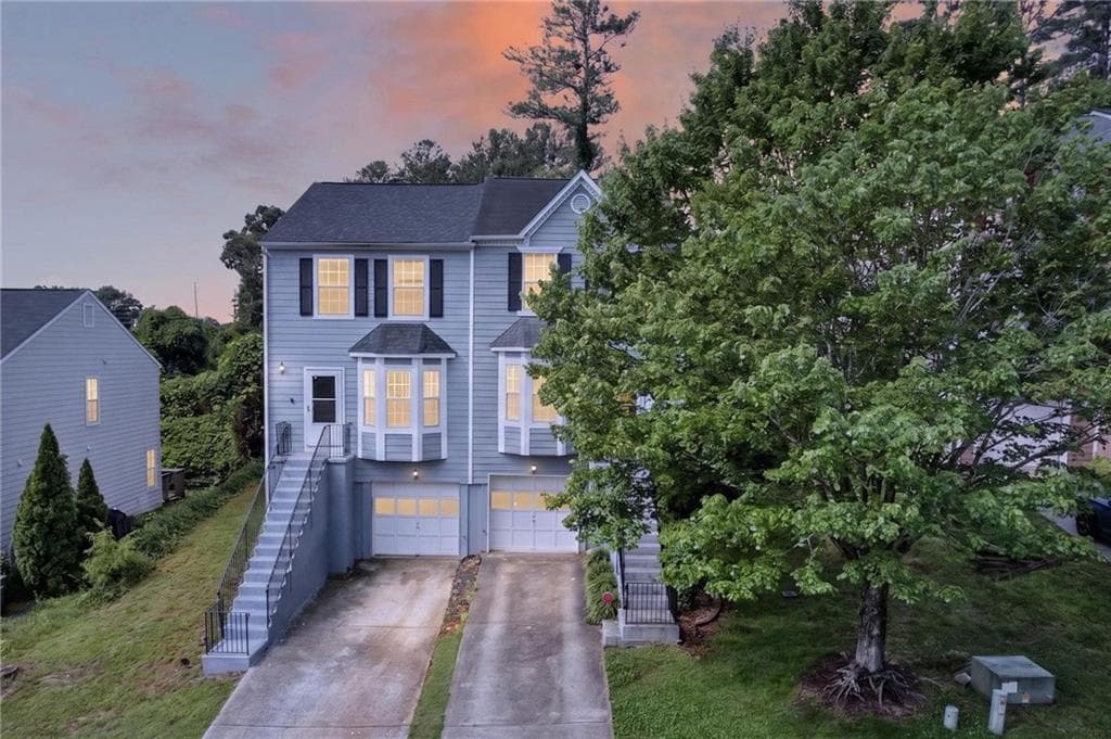 2 bedroom, 3 bathroom, 1,198 sq ft townhouse for sale at 136 Bridge View Drive, Marietta, GA 30066 — photo 1 of 30