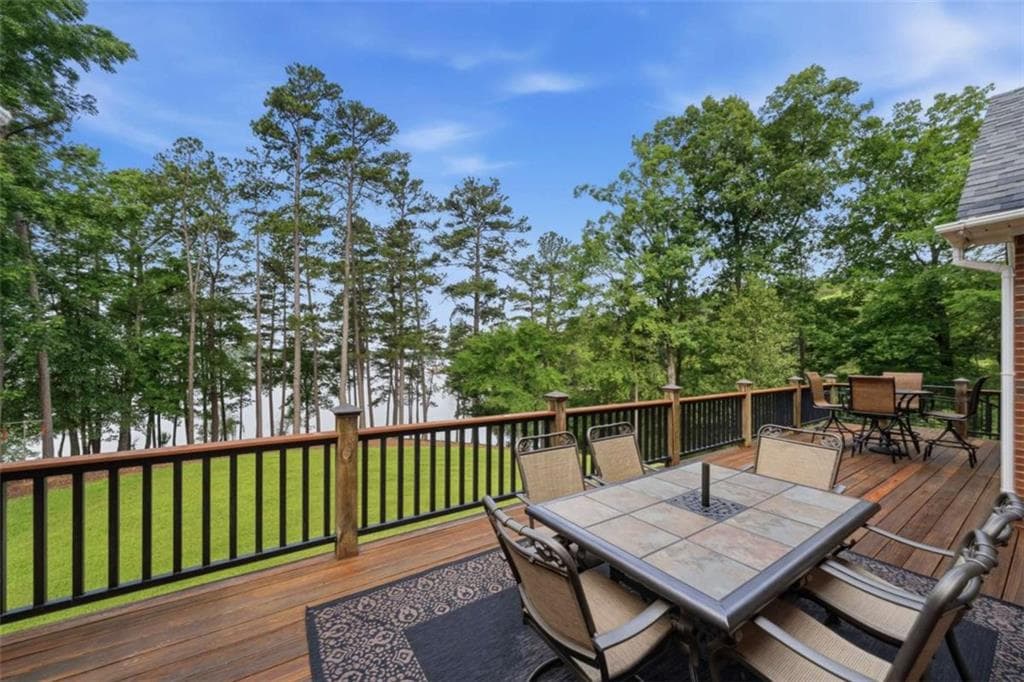4 bedroom, 5 bathroom, 4,649 sq ft single family residence for sale at 111 Clover Court, Sparta, GA 31087 — photo 9