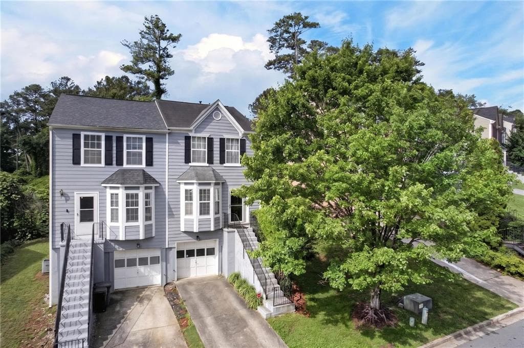 2 bedroom, 3 bathroom, 1,198 sq ft townhouse for sale at 136 Bridge View Drive, Marietta, GA 30066 — photo 4