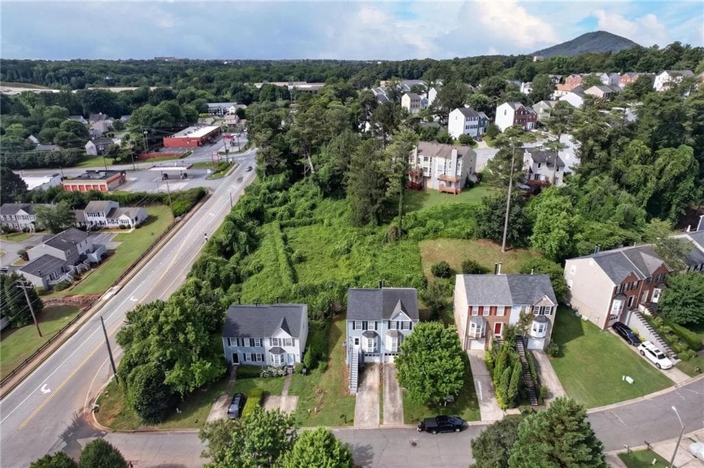 2 bedroom, 3 bathroom, 1,198 sq ft townhouse for sale at 136 Bridge View Drive, Marietta, GA 30066 — photo 6