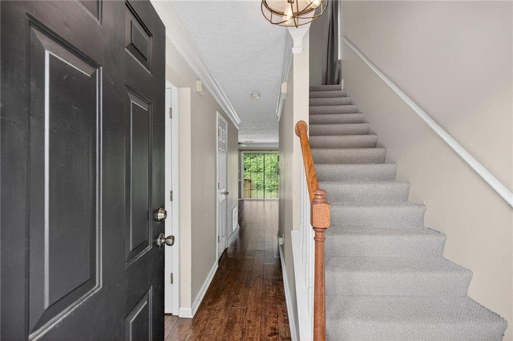 2 bedroom, 3 bathroom, 1,198 sq ft townhouse for sale at 136 Bridge View Drive, Marietta, GA 30066 — photo 9