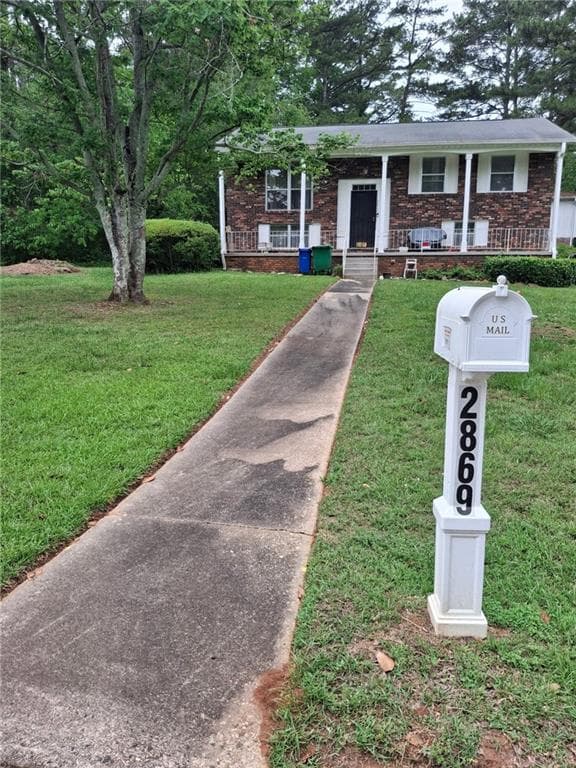4 bedroom, 3 bathroom, 1,950 sq ft single family residence under contract at 2869 Gwendon Terrace, Decatur, GA 30034 — photo 2