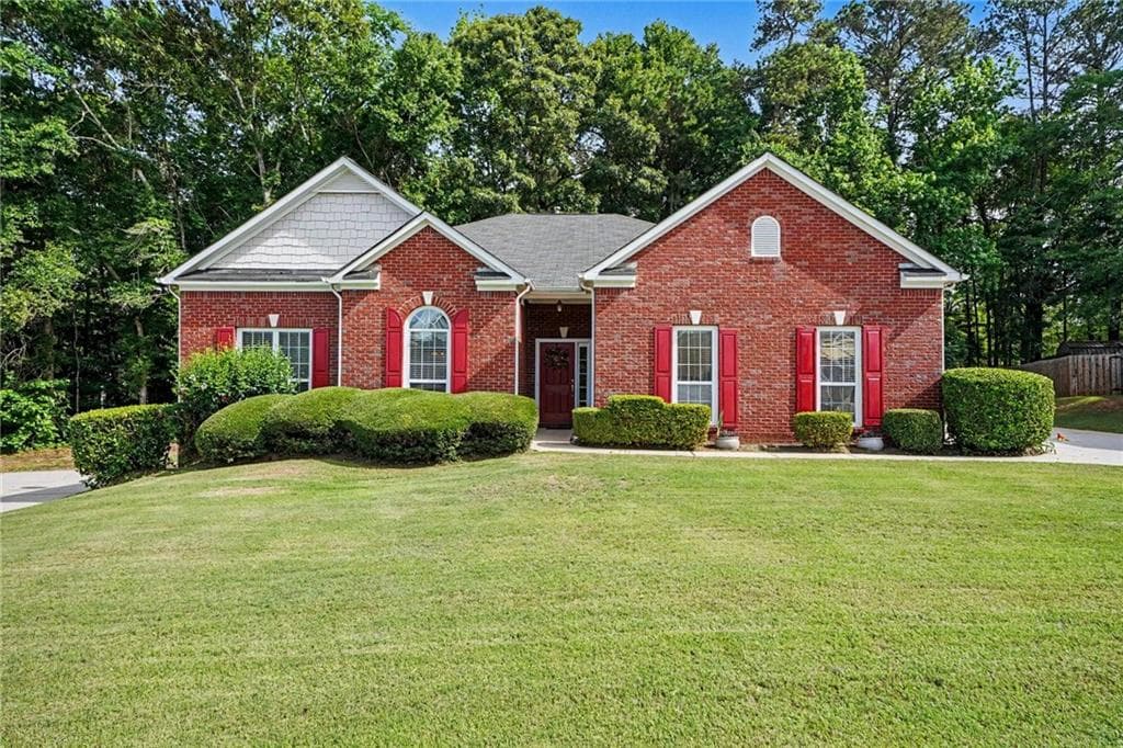 4 bedroom, 2 bathroom, 2,142 sq ft single family residence under contract at 8195 N Links Drive, Covington, GA 30014