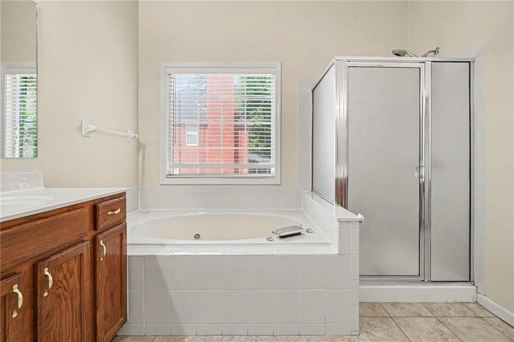 4 bedroom, 2 bathroom, 2,142 sq ft single family residence under contract at 8195 N Links Drive, Covington, GA 30014 — photo 10