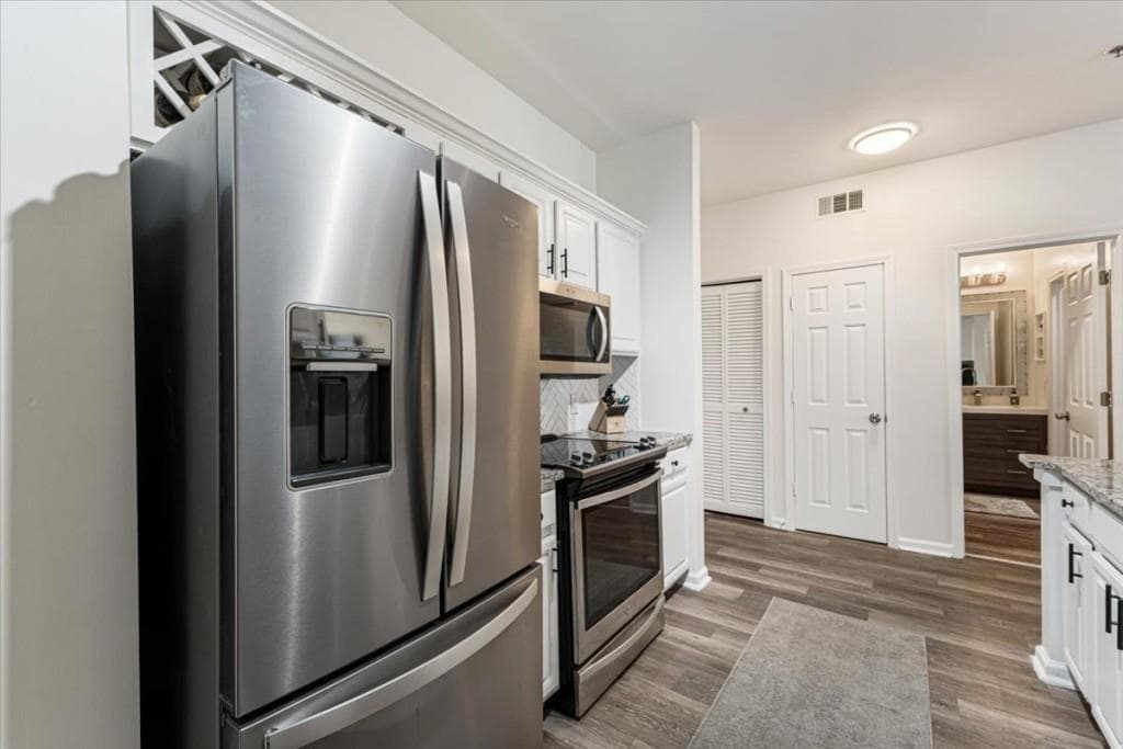 1 bedroom, 1 bathroom, 715 sq ft condominium for sale at 955 Juniper Street 3226, Atlanta, GA 30309 — photo 8