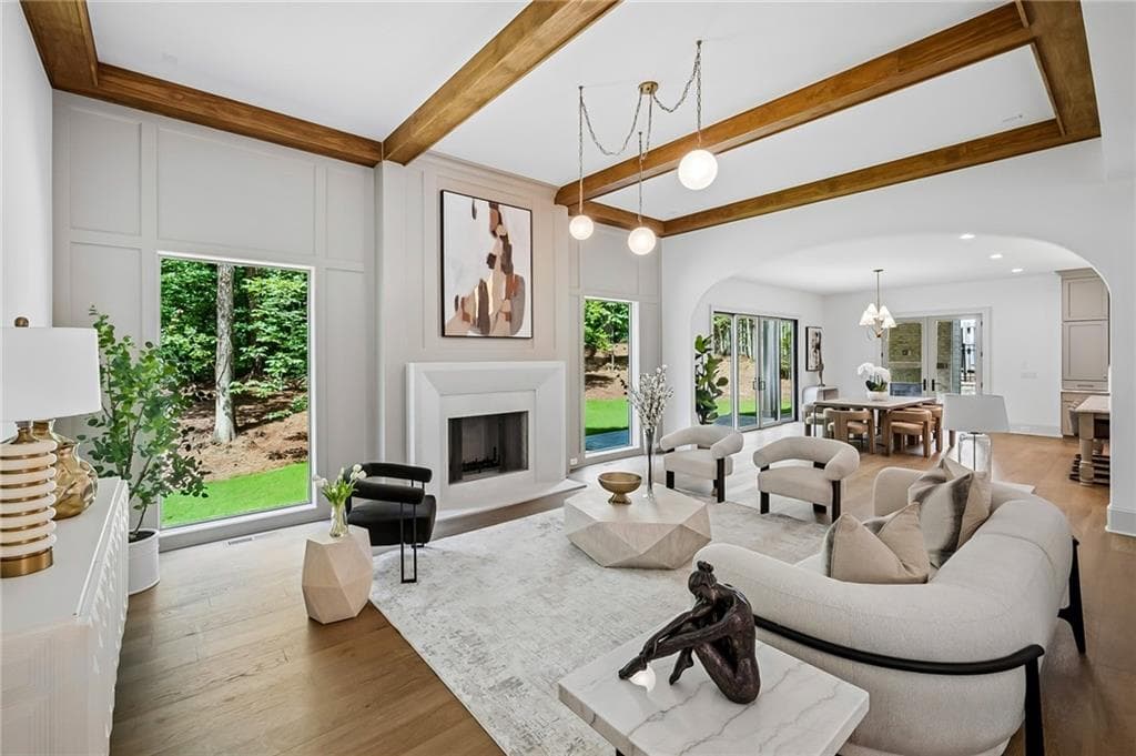 5 bedroom, 6 bathroom, 5,005 sq ft single family residence under contract at 680 Edgewater Trail, Atlanta, GA 30328 — photo 5
