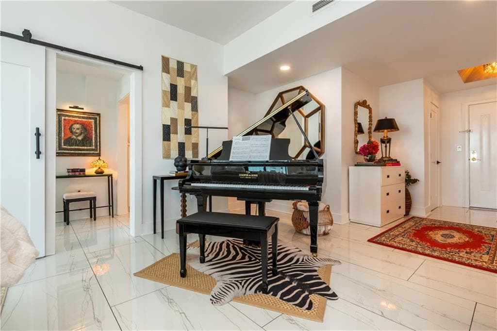 2 bedroom, 3 bathroom, 1,703 sq ft condominium for sale at 2870 Pharr Court South 3004, Atlanta, GA 30305 — photo 5