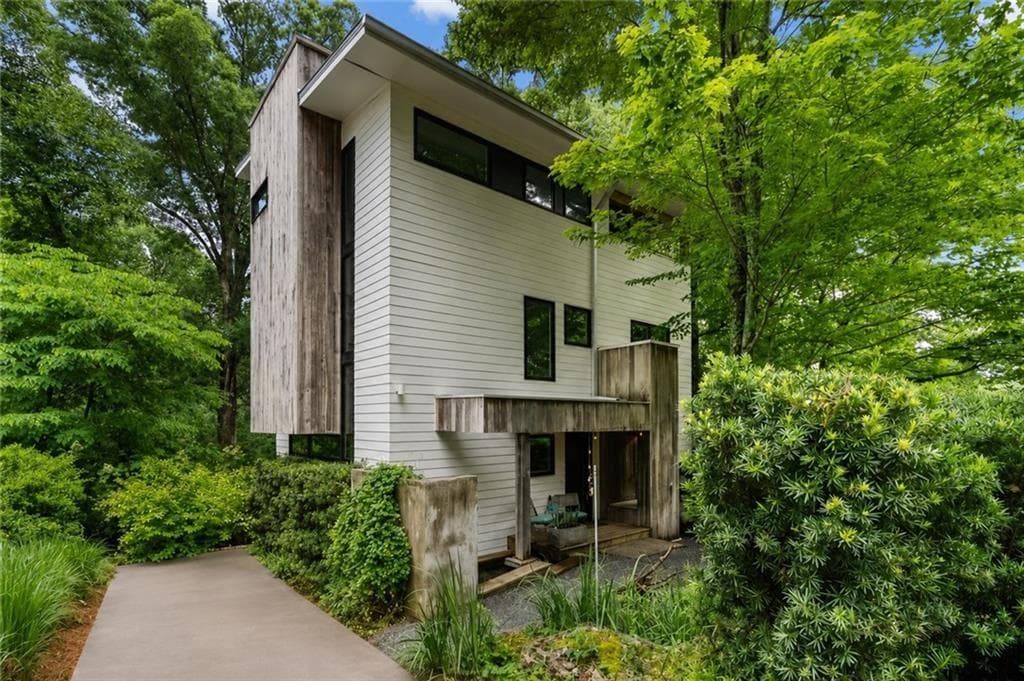 1346 Conway Road, Decatur, GA 30030 — most recent listing photo