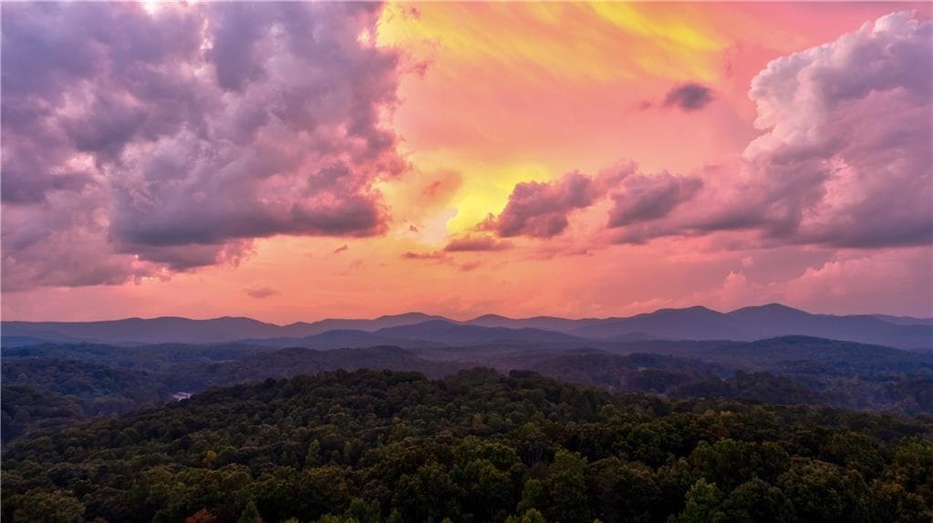 single family residence under contract at 6.7 Grateful View Drive, Dahlonega, GA 30533 — photo 6