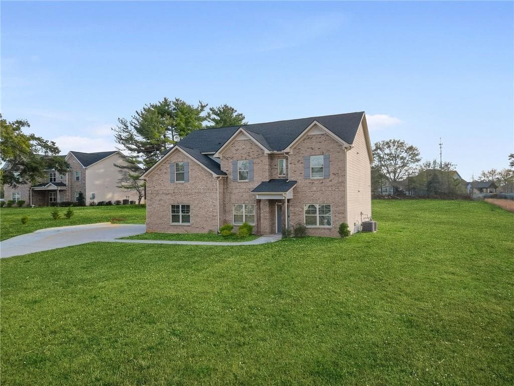 5 bedroom, 3 bathroom, 3,426 sq ft single family residence for sale at 689 S Jeff Davis Drive, Fayetteville, GA 30215