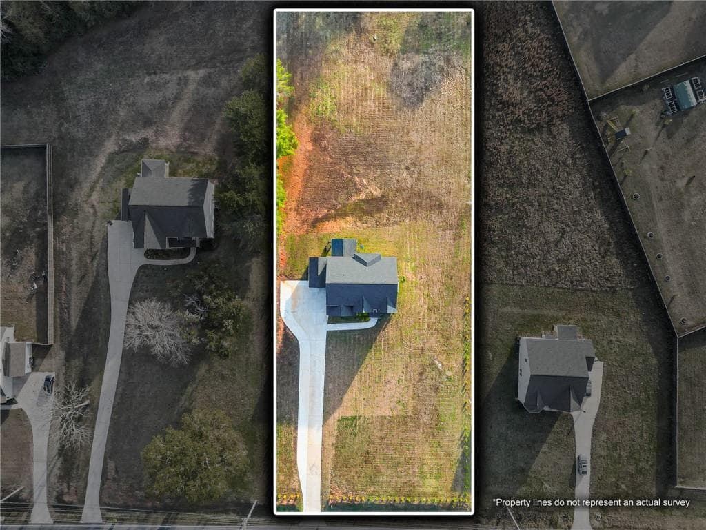 5 bedroom, 3 bathroom, 3,426 sq ft single family residence for sale at 689 S Jeff Davis Drive, Fayetteville, GA 30215 — photo 2