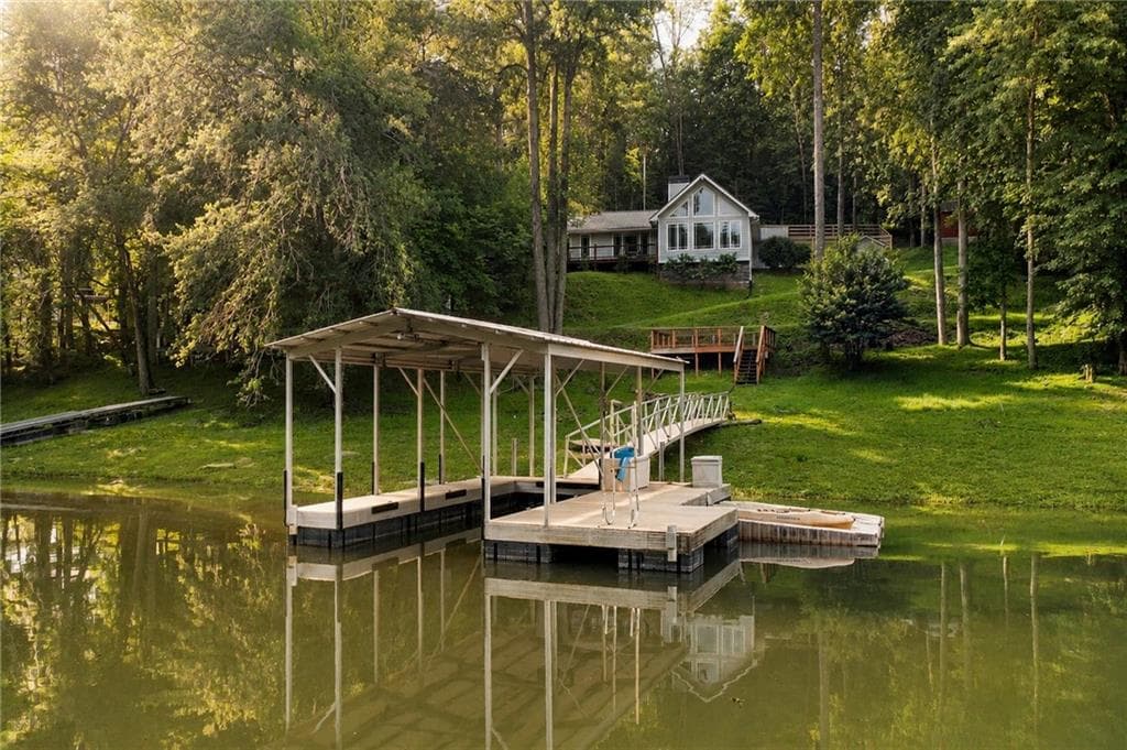 3 bedroom, 3 bathroom, 1,761 sq ft single family residence for sale at 221 Reece Creek Road, Blairsville, GA 30512 — photo 2