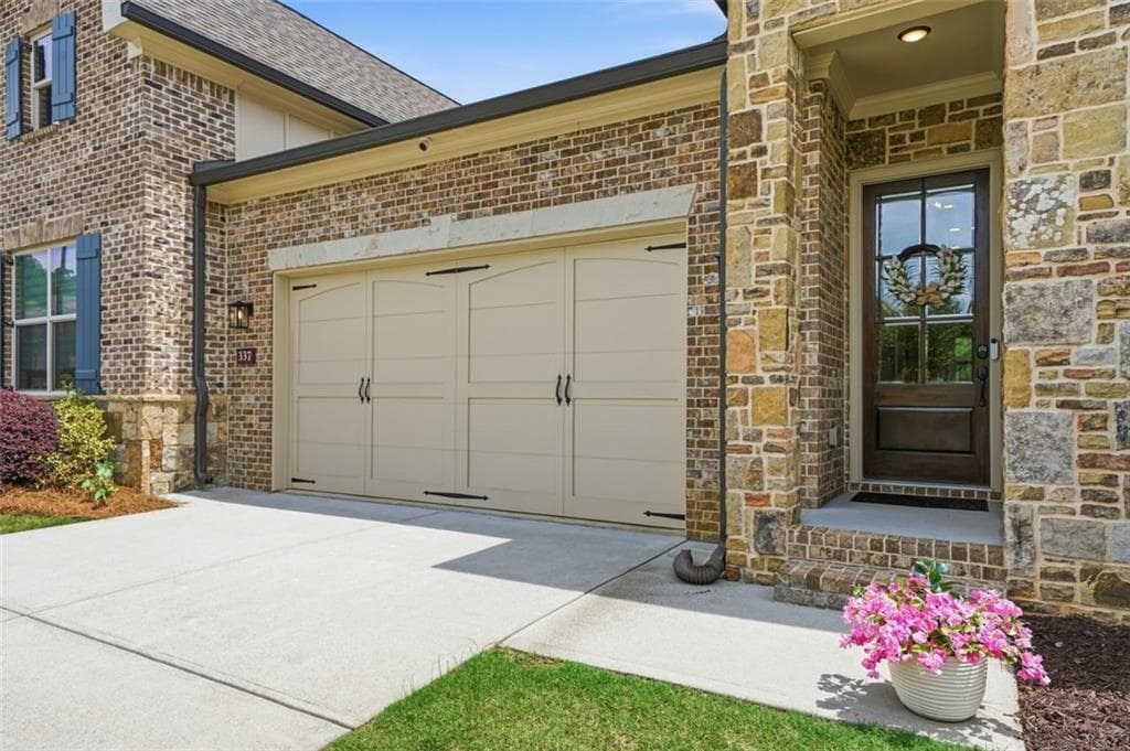 3 bedroom, 4 bathroom, 3,258 sq ft townhouse for sale at 337 Rosshandler Road, Suwanee, GA 30024 — photo 2