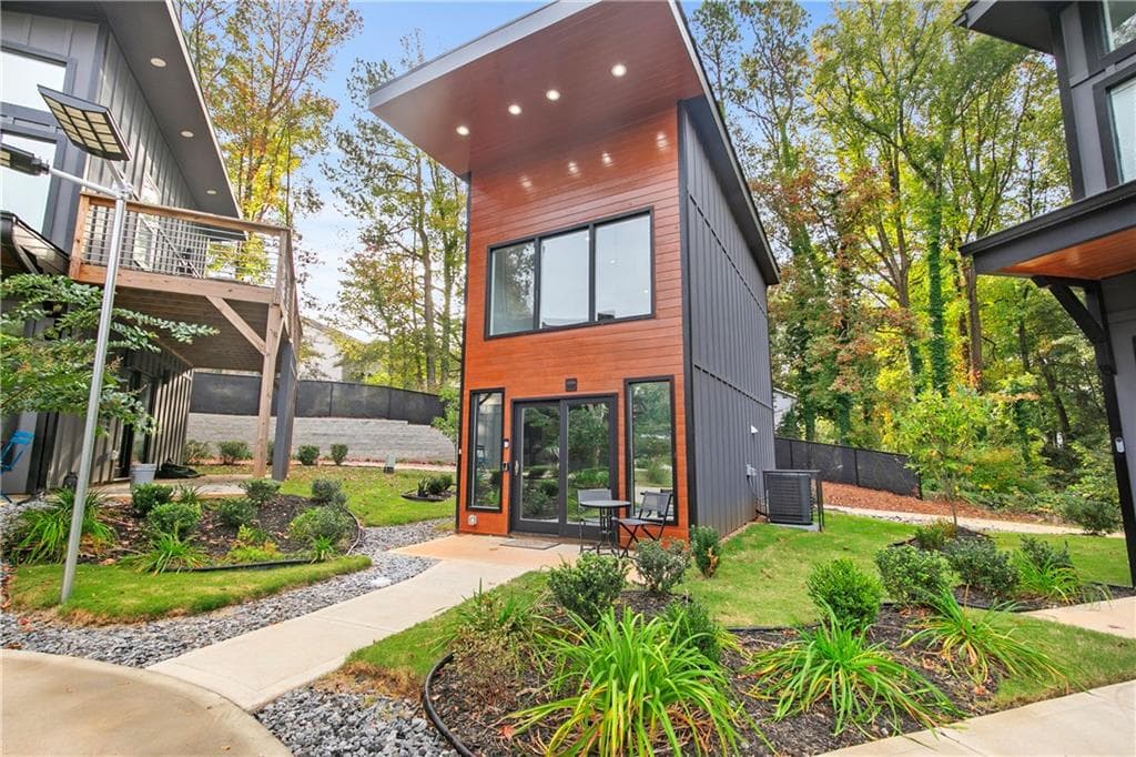 1 bedroom, 1 bathroom, 471 sq ft single family residence for sale at 3120 Godby Road 1118, College Park, GA 30349