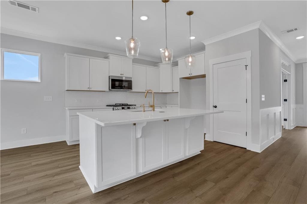 4 bedroom, 3 bathroom, 2,456 sq ft single family residence for sale at 4250 Mary Ruth Way, Loganville, GA 30052 — photo 6