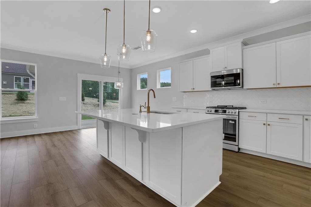 4 bedroom, 3 bathroom, 2,456 sq ft single family residence for sale at 4250 Mary Ruth Way, Loganville, GA 30052 — photo 8