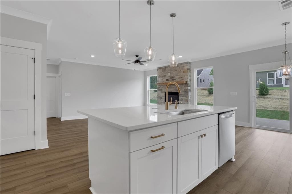 4 bedroom, 3 bathroom, 2,456 sq ft single family residence for sale at 4250 Mary Ruth Way, Loganville, GA 30052 — photo 9