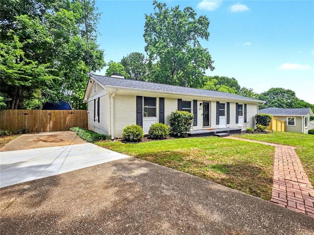 3 bedroom, 2 bathroom, 1,300 sq ft single family residence for sale at 273 Norton Circle, Smyrna, GA 30082 — photo 10