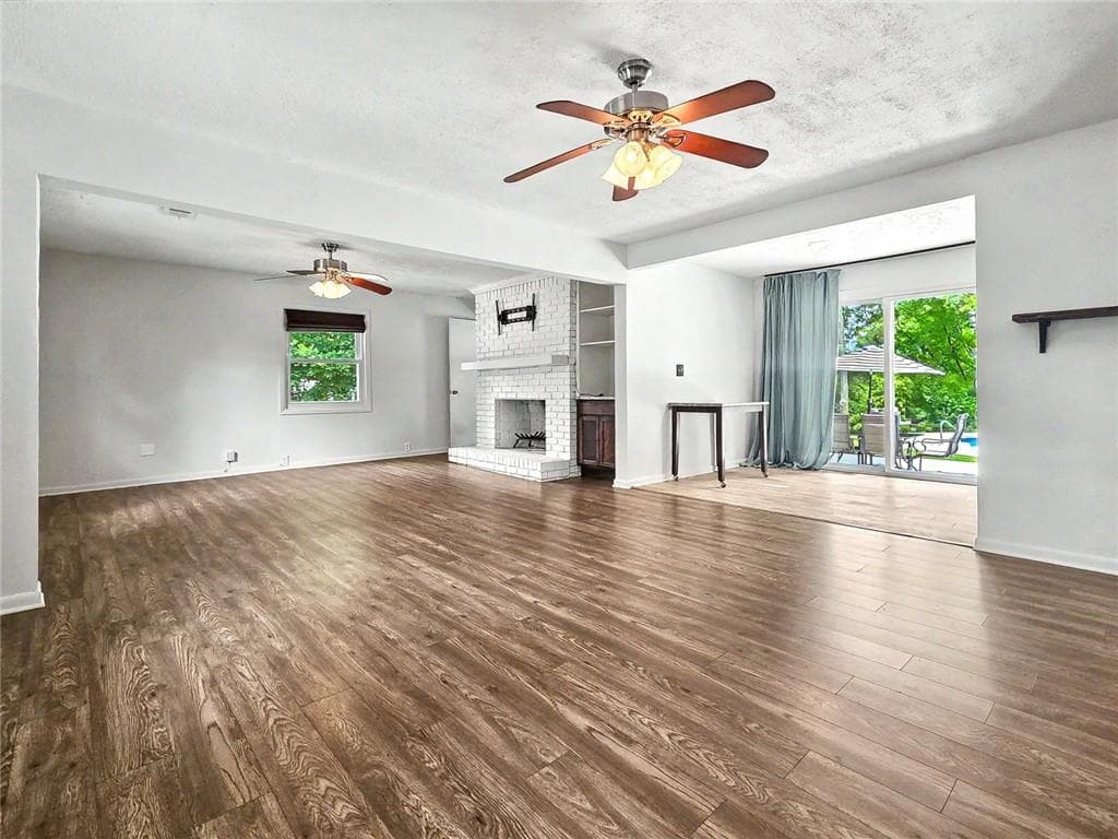 3 bedroom, 2 bathroom, 1,300 sq ft single family residence for sale at 273 Norton Circle, Smyrna, GA 30082 — photo 6