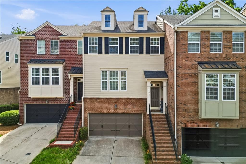4 bedroom, 4 bathroom, 2,300 sq ft townhouse for sale at 4293 Laurel Creek Court 10, Smyrna, GA 30080 — photo 3