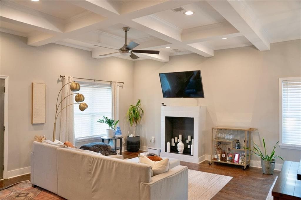 4 bedroom, 3 bathroom single family residence for rent at 1005 Birch Street, Atlanta, GA 30310 for $3,000 a month — photo 4
