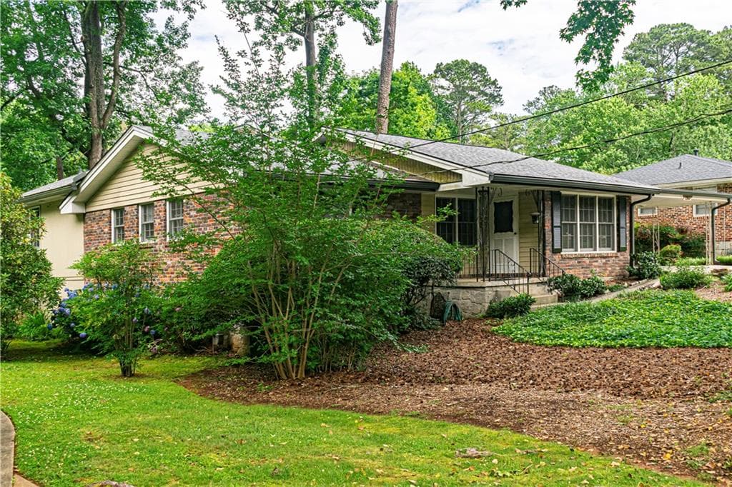 3 bedroom, 3 bathroom, 1,903 sq ft single family residence for sale at 1263 Blueberry Trail, Decatur, GA 30033 — photo 3