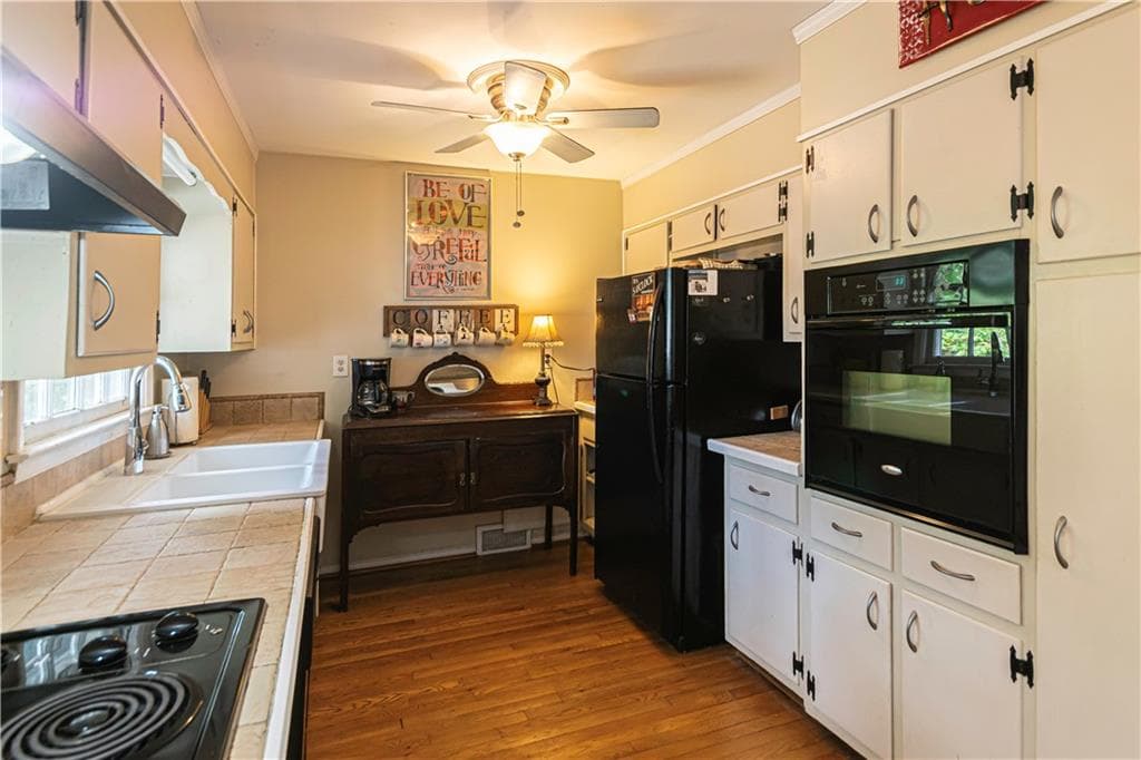 3 bedroom, 3 bathroom, 1,903 sq ft single family residence for sale at 1263 Blueberry Trail, Decatur, GA 30033 — photo 9