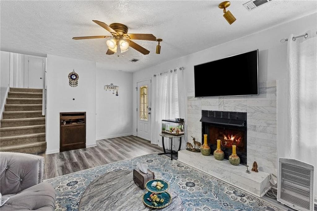 4 bedroom, 3 bathroom, 1,928 sq ft single family residence for sale at 3720 Quail Hollow Trail, Snellville, GA 30039 — photo 5
