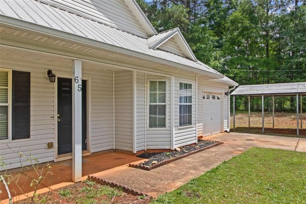 3 bedroom, 2 bathroom, 1,554 sq ft single family residence under contract at 65 Mabry Place Court, Covington, GA 30014 — photo 2